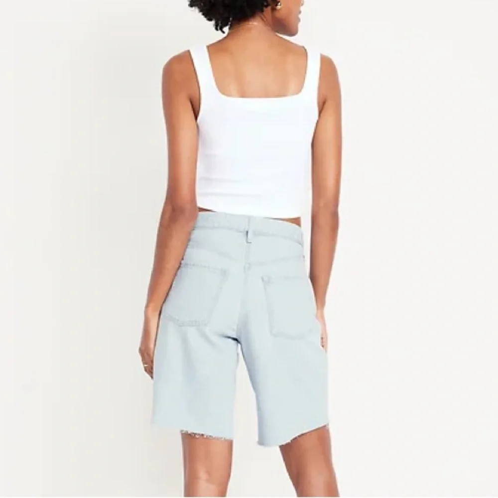 Old Navy Mid-Rise Baggy Cut-Off Jean Bermuda Shorts - Picture 9 of 9